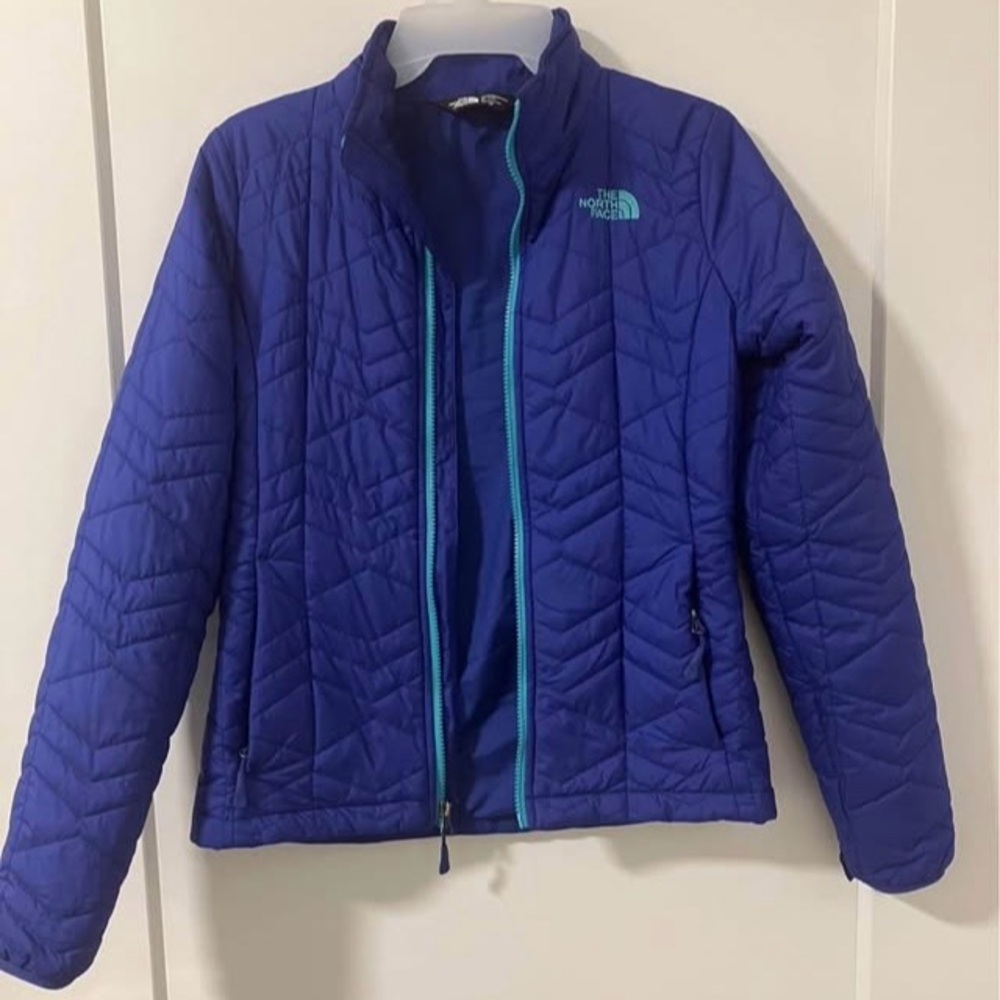 The North Face Quilted Bombay Jacket, navy with Teal Accents